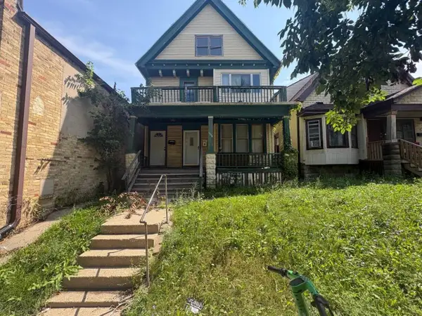 3258 N 33rd St, Milwaukee, WI 53216