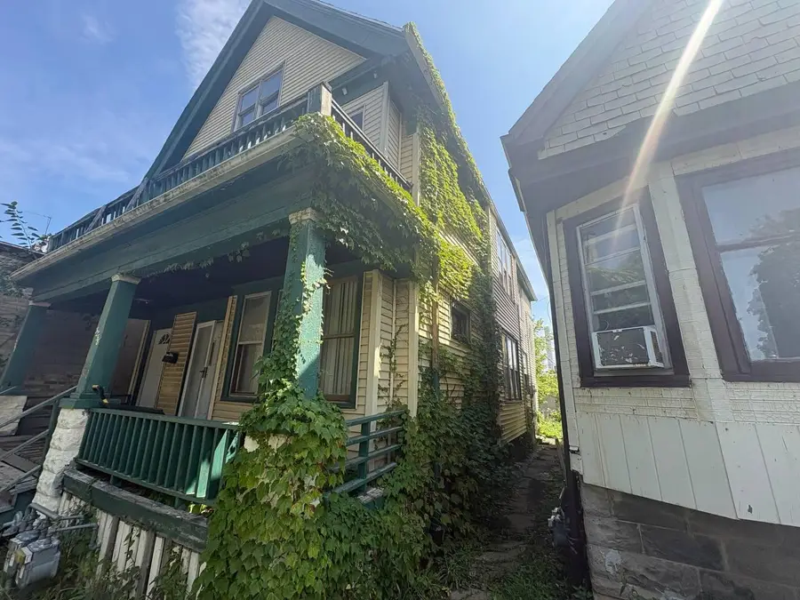 3258 N 33rd St, Milwaukee, WI 53216 - #2