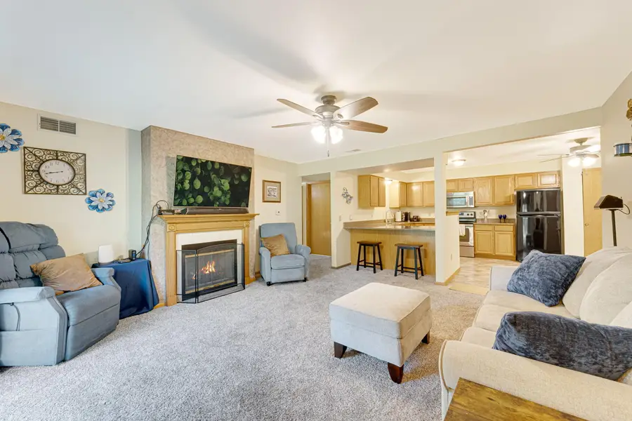 1926 Parknoll Ln, Port Washington, WI 53074 - #3