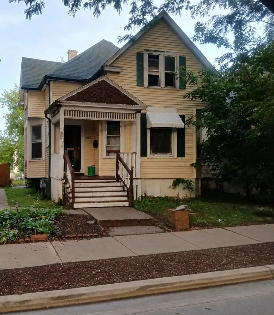 3022 N 6th St, Milwaukee, WI 53212 - #1