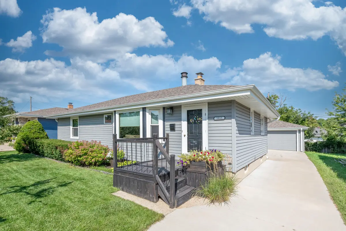 5915 43rd Ave, Kenosha, WI 53144 - #1