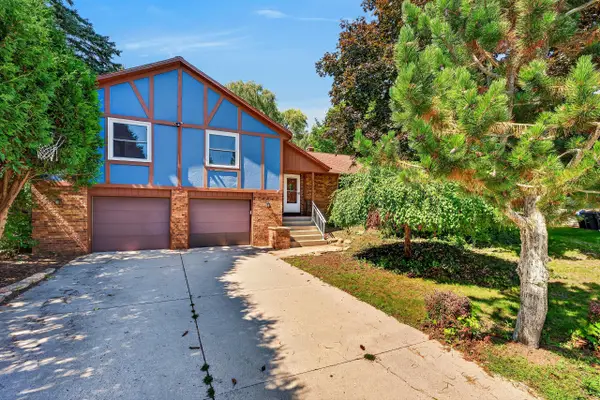 4004 Greenwood Ct, Sheboygan, WI 53081