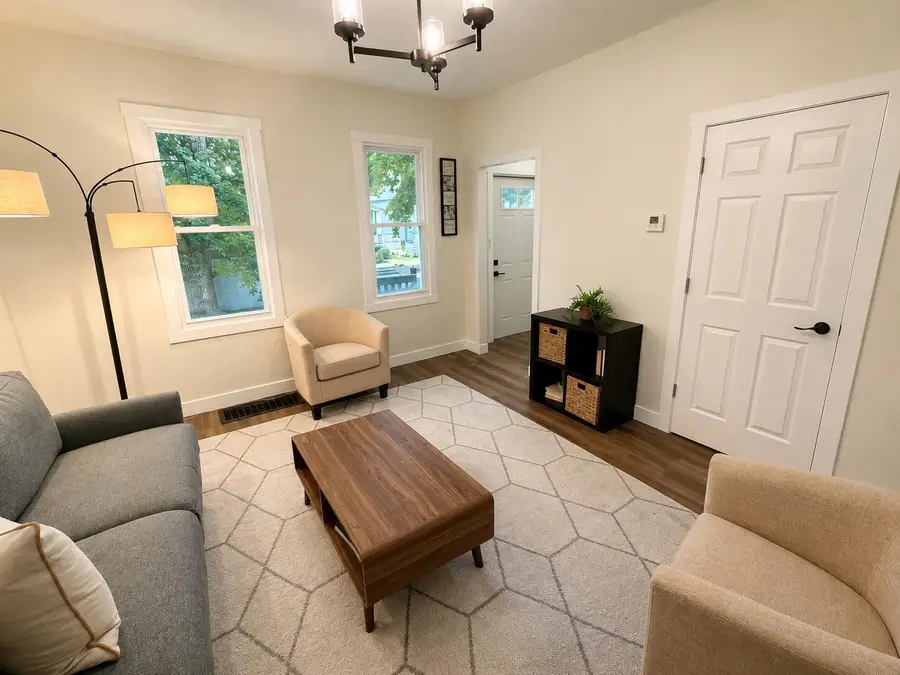 335 N 41st St, Milwaukee, WI 53208 - #3