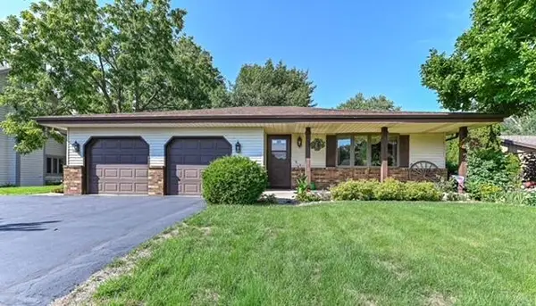 2120 Autumn Dr, Caledonia, WI 53402