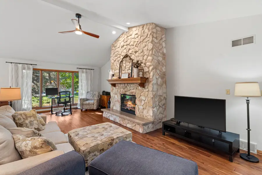 7727 W Maple Ridge Ct, Franklin, WI 53132 - #3