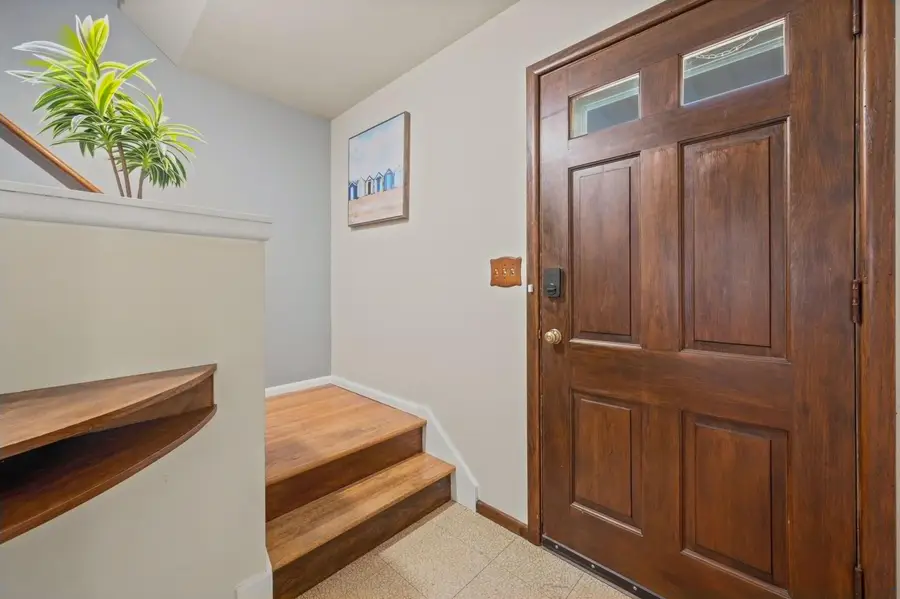 924 S 116th St, West Allis, WI 53214 - #2