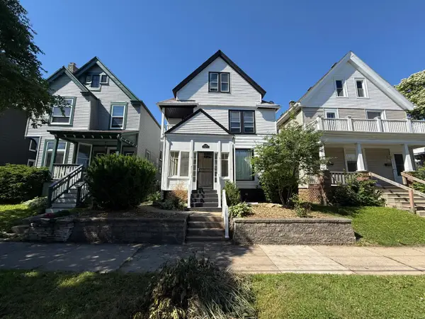 1537 E Irving Pl, Milwaukee, WI 53202
