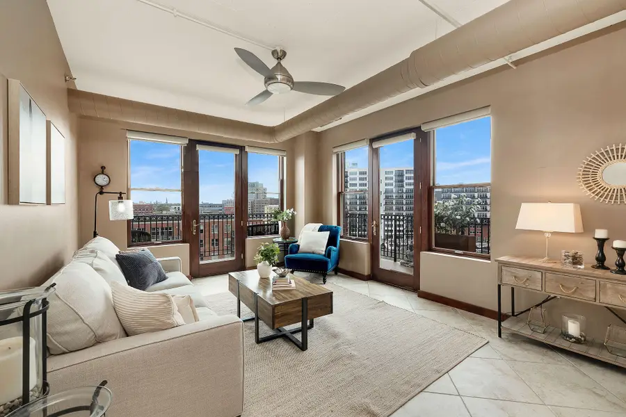 102 N Water St, Milwaukee, WI 53202 - #2