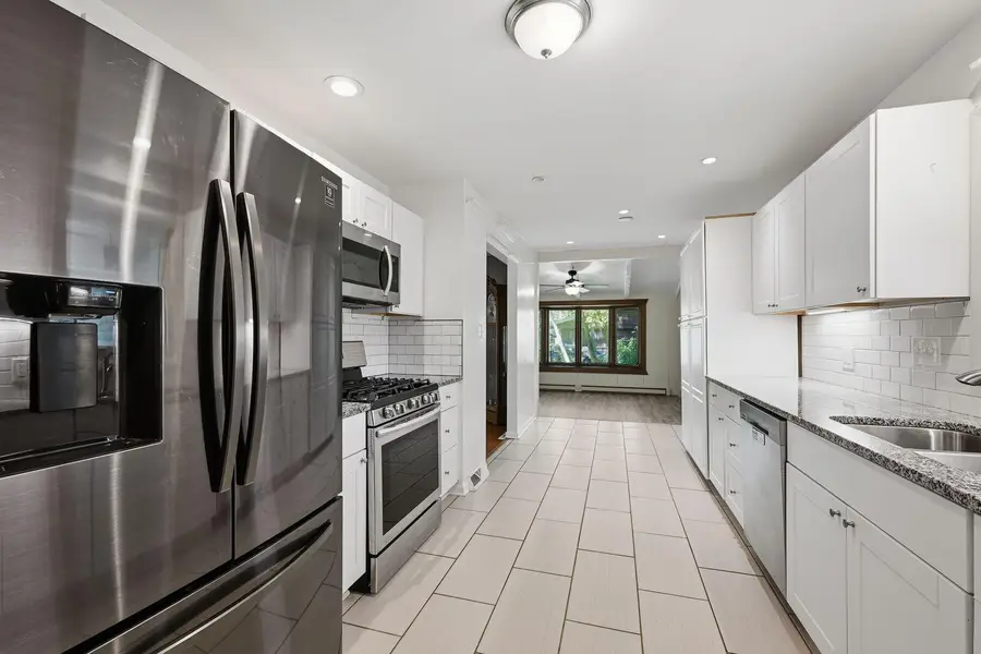 611 W Mequon Rd, Mequon, WI 53092 - #3