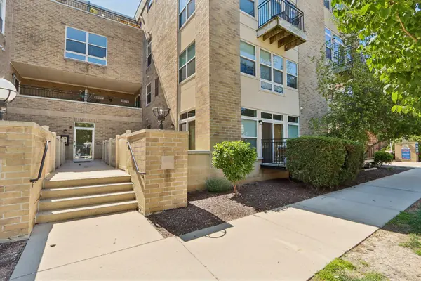 1550 N Warren Ave, Milwaukee, WI 53202