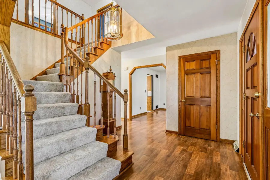 7586 Francis Ct E, Franklin, WI 53132 - #2