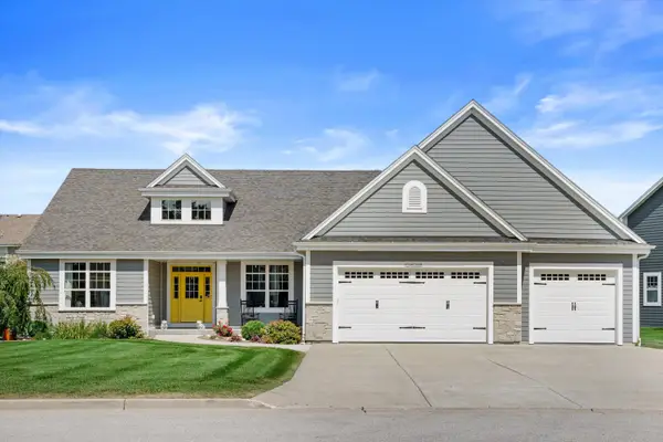 N54W23848 Fieldstone Pass Cir, Sussex, WI 53089