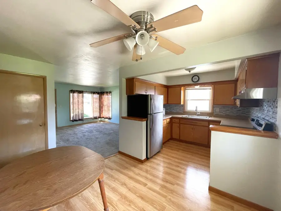 707 Lakeview Ave, South Milwaukee, WI 53172 - #2