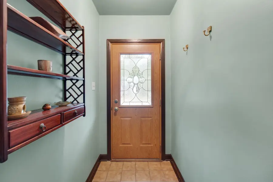 3131 E Crawford Ave, Saint Francis, WI 53235 - #3
