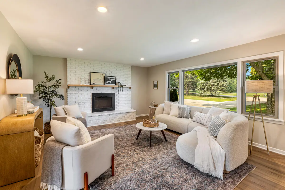 11630 N Riverland Rd, Mequon, WI 53092 - #1