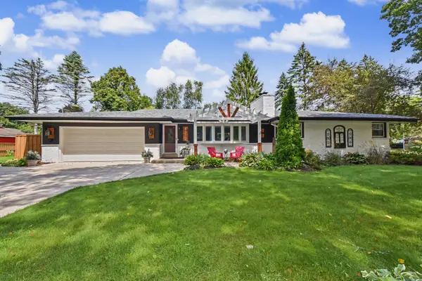 4312 W Upham Ave, Greenfield, WI 53220