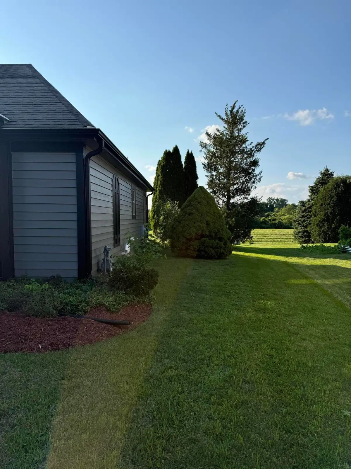 8530 W Woodfield Ct, Franklin, WI 53132 - #1