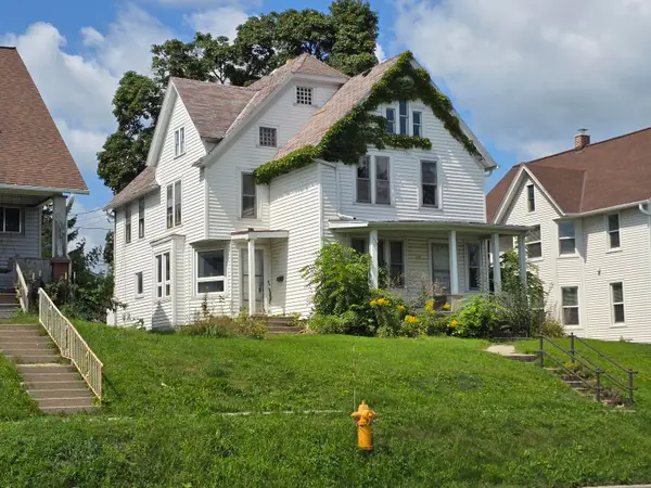 130 S 7th Ave, West Bend, WI 53095
