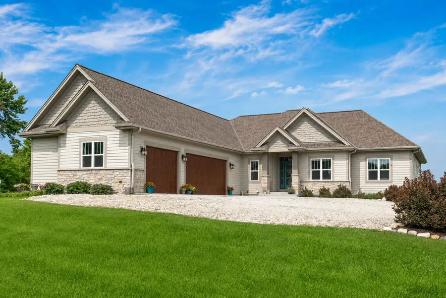 S75W35724 Wilton Rd, Eagle, WI 53119 - #3