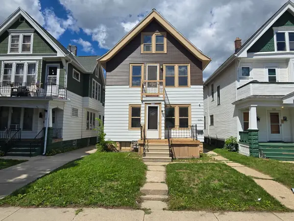3726 W Dorothy Pl, Milwaukee, WI 53215