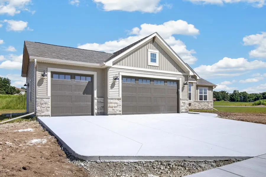 2132 River Glen Way, Burlington, WI 53105 - #3