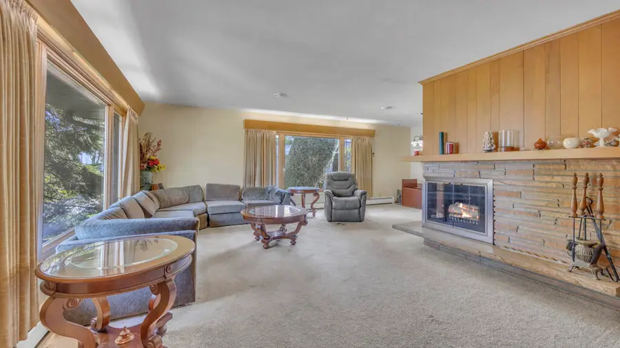 29 North Point Dr, Sheboygan, WI 53081 - #3