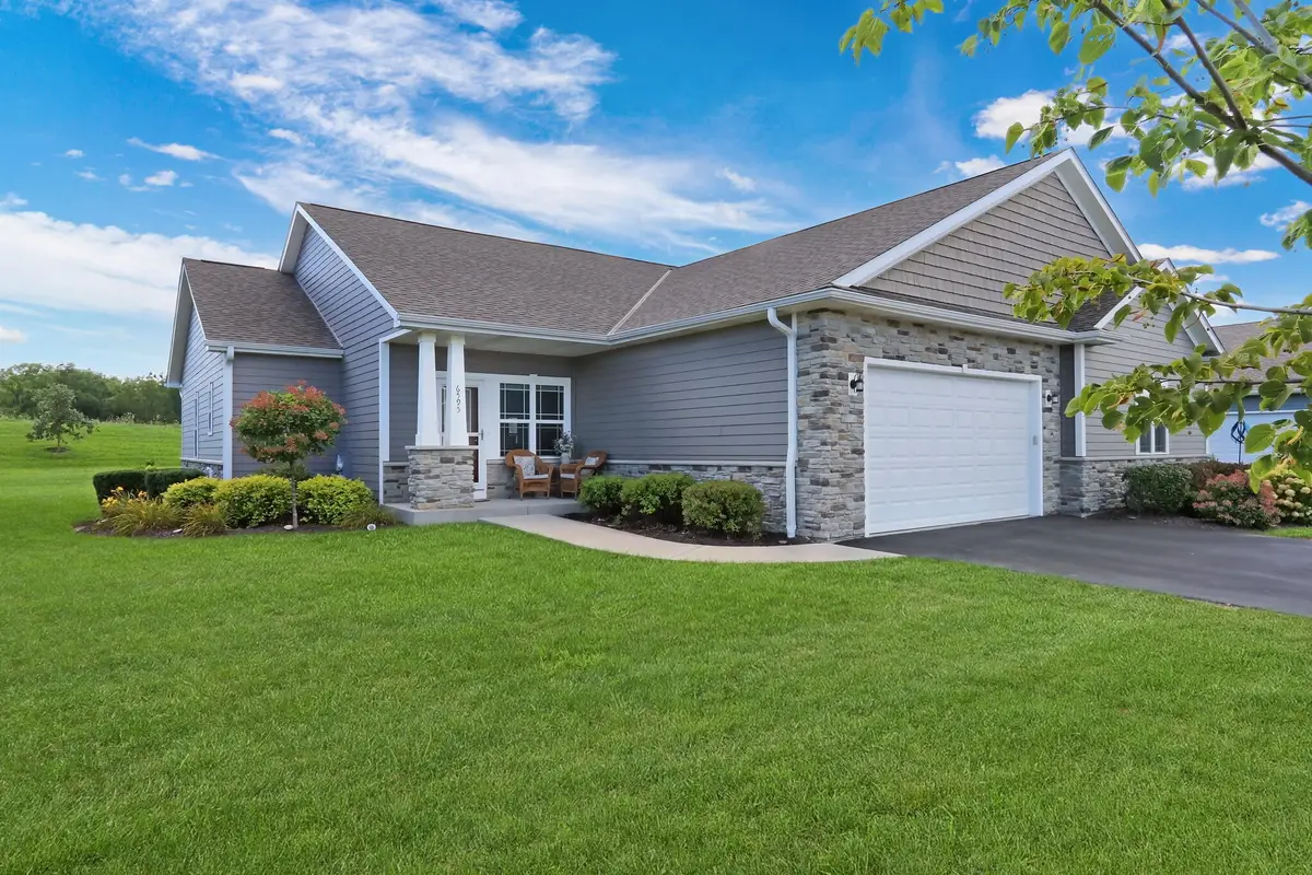 6595 105th St, Pleasant Prairie, WI 53158 - #1