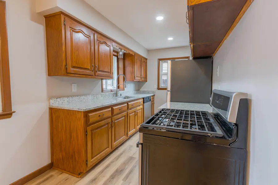5303 W Wilbur Ave, Greenfield, WI 53220 - #2