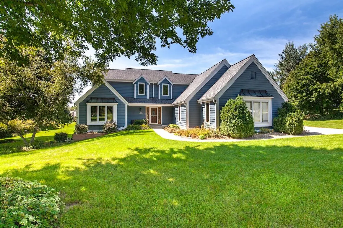 N39W32963 High Hill Ct, Nashotah, WI 53058 - #1