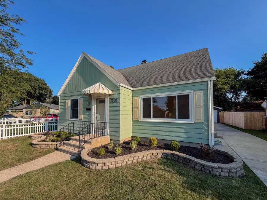 1901 74th Pl, Kenosha, WI 53143 - #2