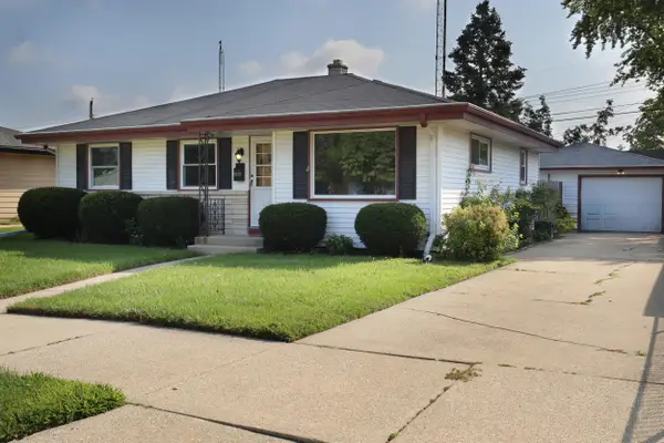 4149 Lasalle St, Racine, WI 53402