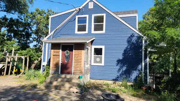 8210 Fishman Rd, Burlington, WI 53105