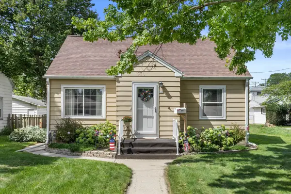 809 S 113th St, West Allis, WI 53214