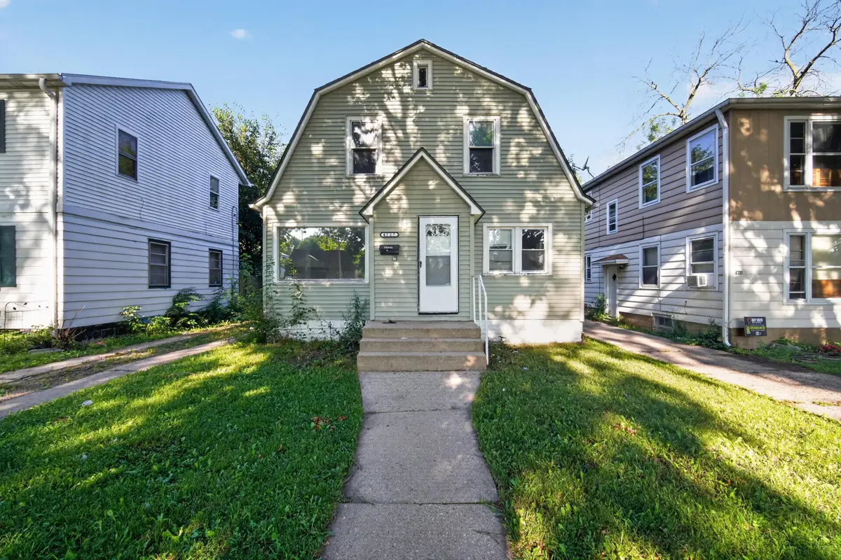 4727 N 22nd St, Milwaukee, WI 53209 - #1