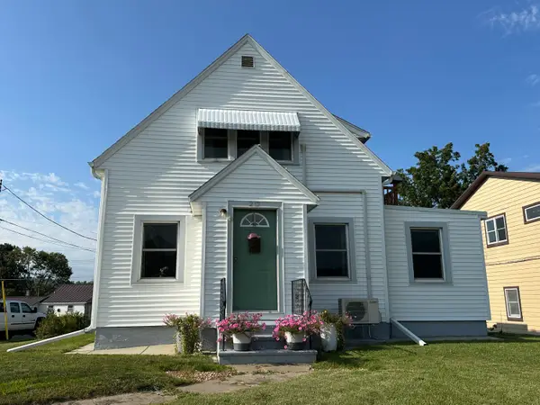 212 Main St, Hokah, MN 55941