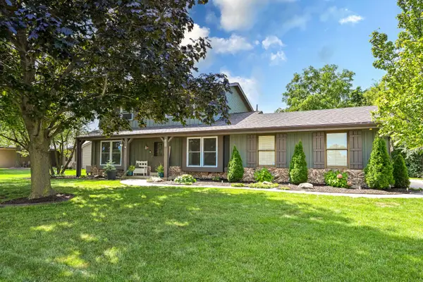 7613 S 83rd St, Franklin, WI 53132
