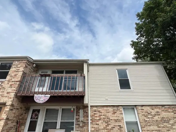 N114W16680 Crown Dr, Germantown, WI 53022