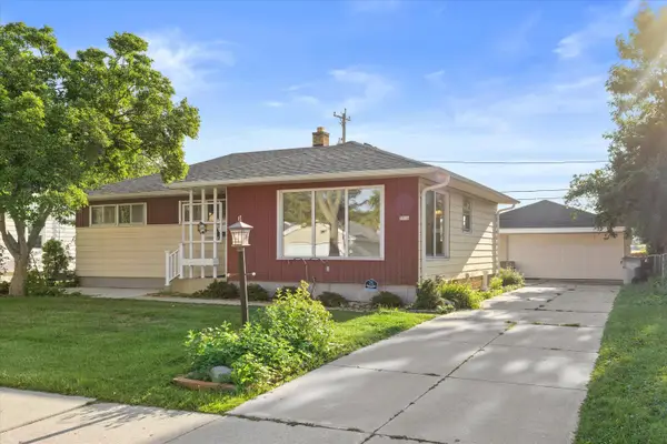 5516 N 103rd St, Milwaukee, WI 53225