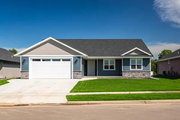 1131 American Dr, Holmen, WI 54636