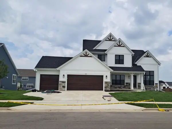 1750 Whalen Dr, Oconomowoc, WI 53066