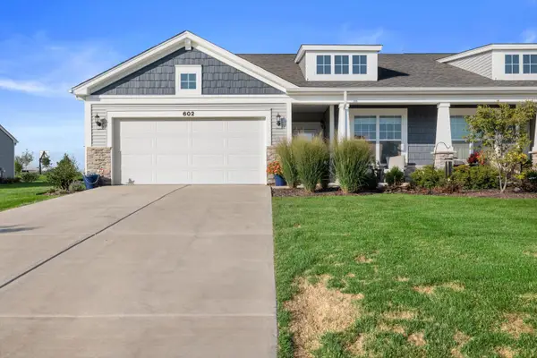 602 Cadence Cir, Lake Geneva, WI 53147
