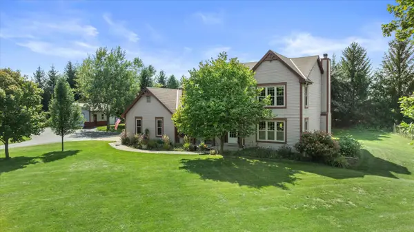 1669 Lake Shore Rd, Grafton, WI 53024