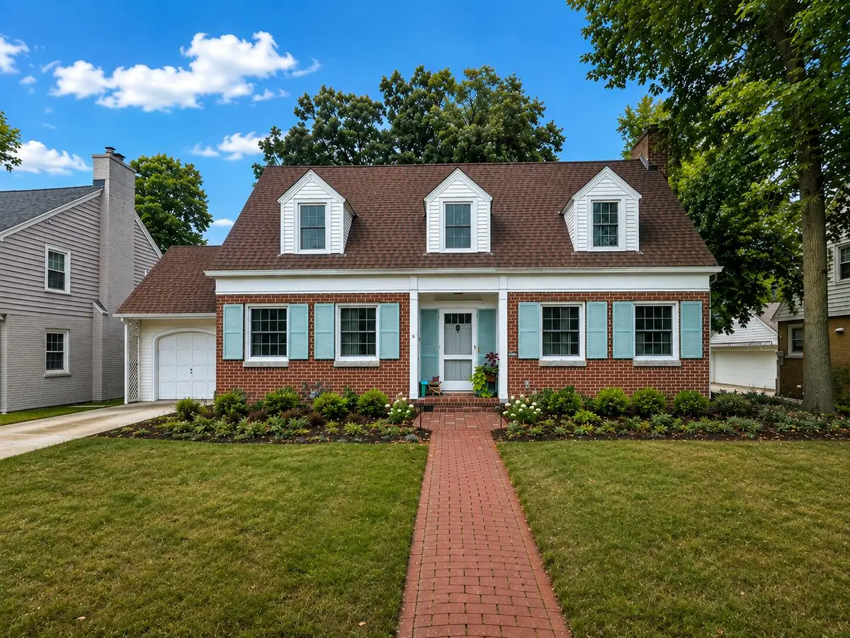 154 N 88th St, Wauwatosa, WI 53226 - #1