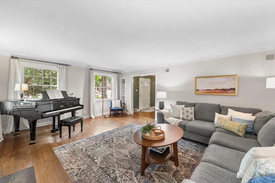 154 N 88th St, Wauwatosa, WI 53226 - #3