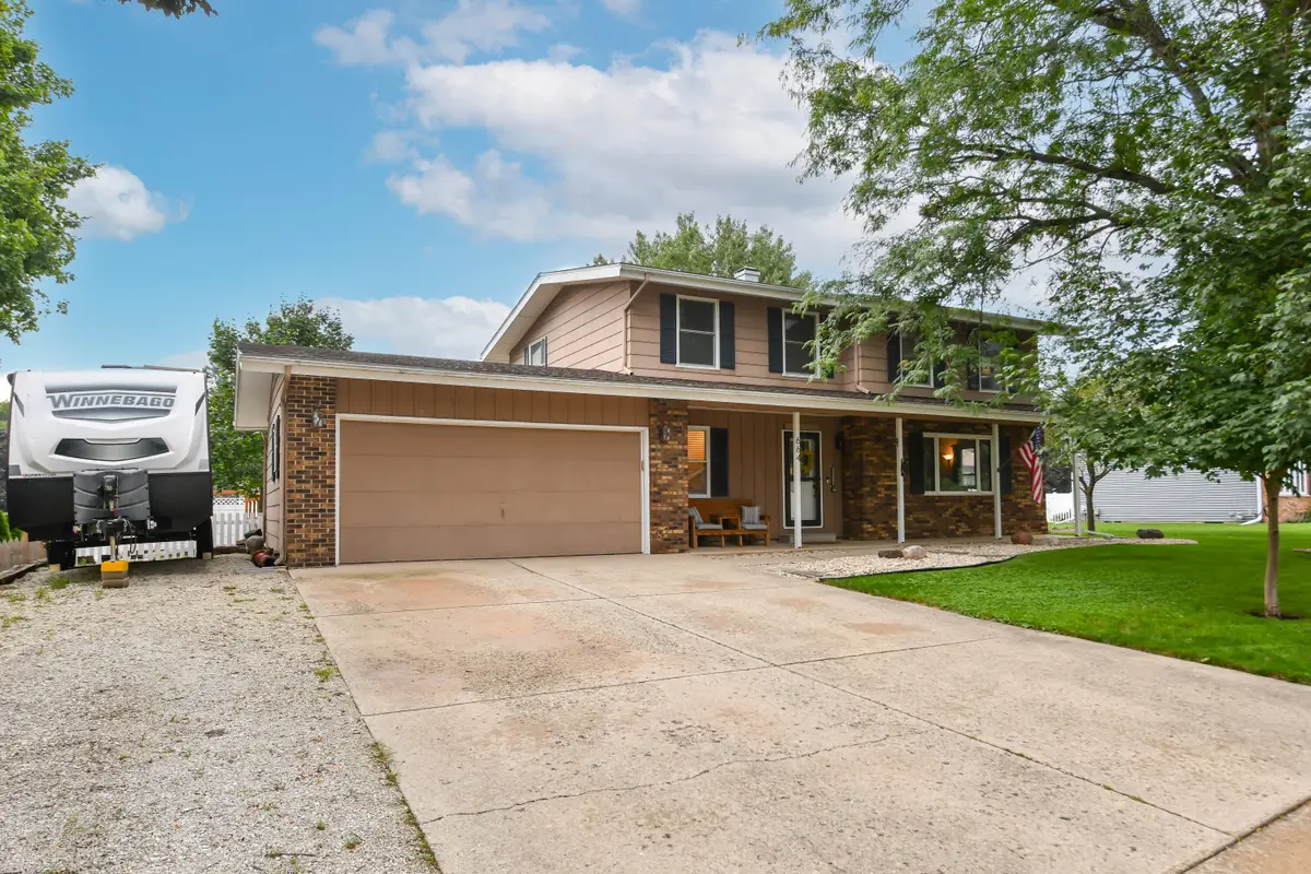 664 Austin Rd, Burlington, WI 53105 - #1