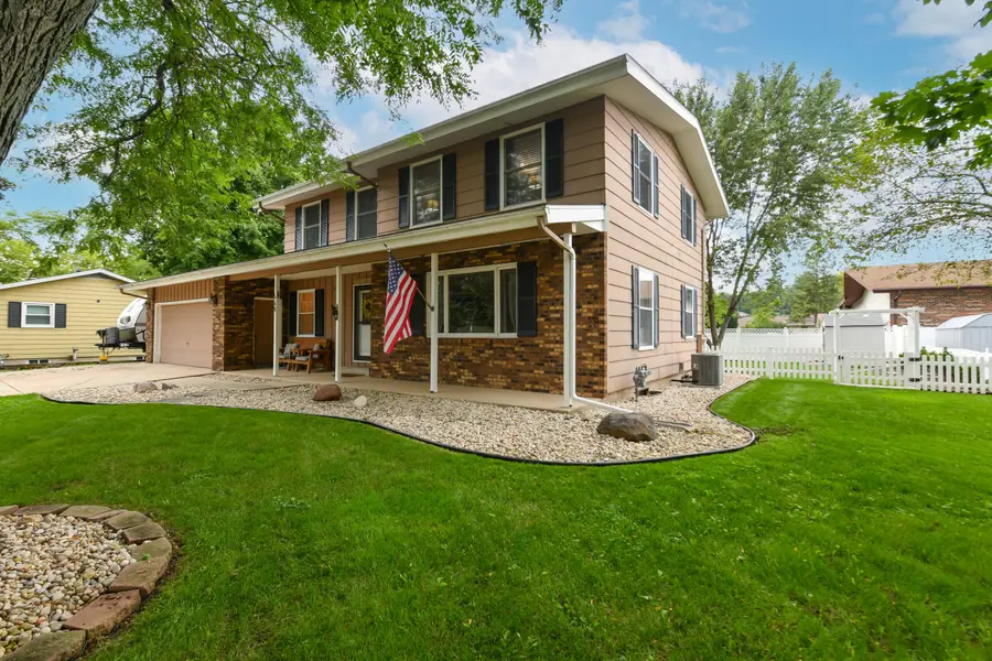 664 Austin Rd, Burlington, WI 53105 - #2