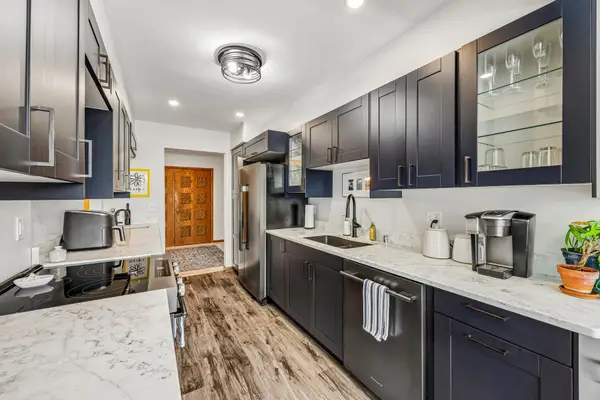 N85W15700 Ridge Rd, Menomonee Falls, WI 53051