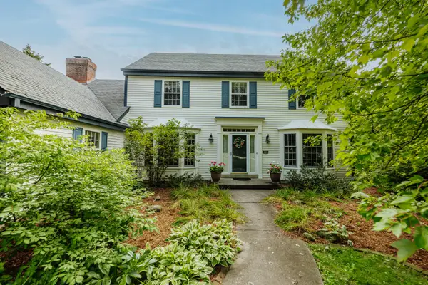 2400 Cedar Dr, Brookfield, WI 53045