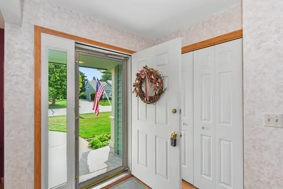 1508 Mackenzie Ln, Oconomowoc, WI 53066 - #3