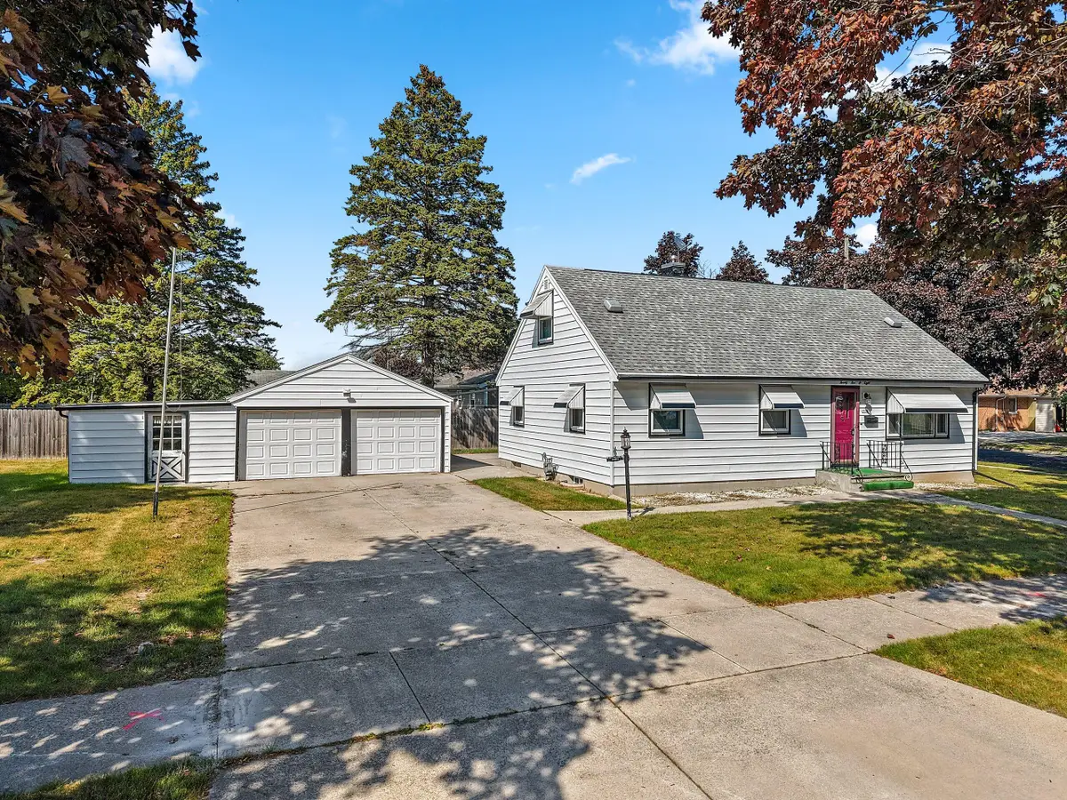 2508 Division St, Manitowoc, WI 54220 - #1